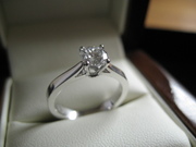 Engagement ring/18ct white gold ring with 0.60 ct 